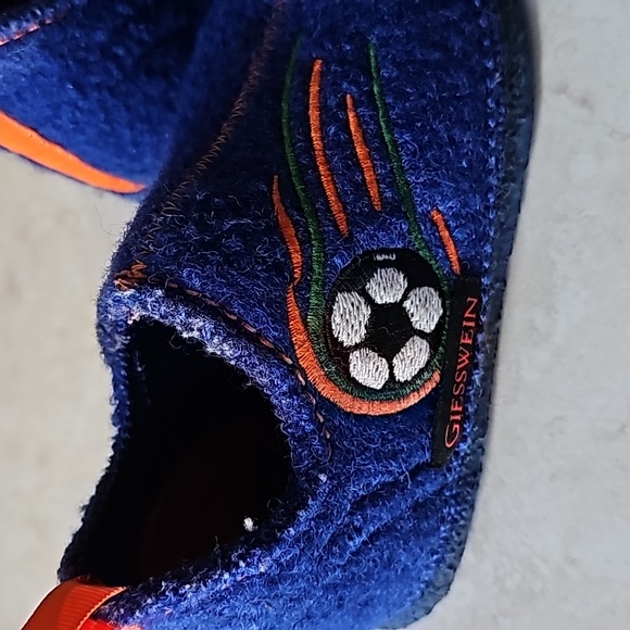 Baby walkers in wool by Giesswein - Picture 2 of 7